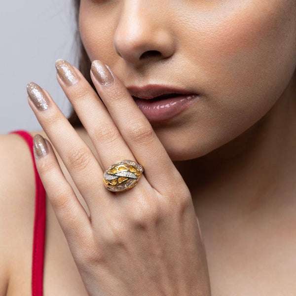 Golden Filigree Embrace Ring