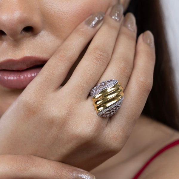 Regal Gold Wave Ring