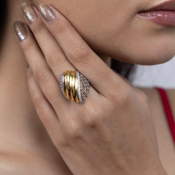 Regal Gold Wave Ring