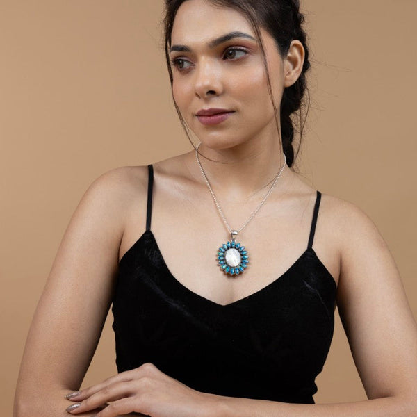 Elegant Blue Radiance Pendant