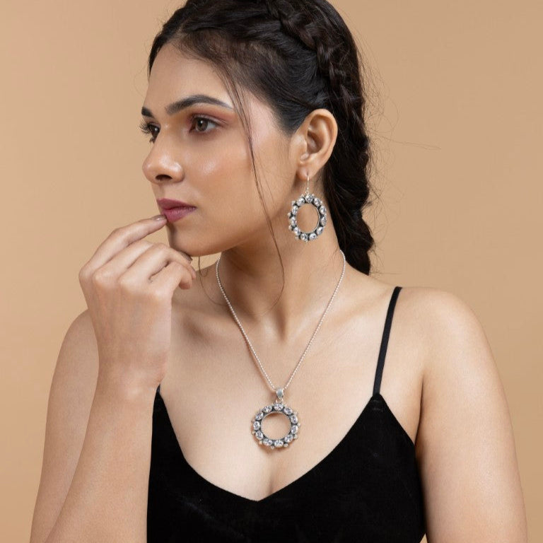 Radiant Circle Sterling Silver Pendant Set