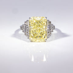Golden Radiance Cushion-Cut Ring