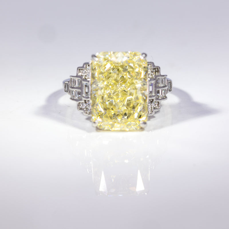 Golden Radiance Cushion-Cut Ring