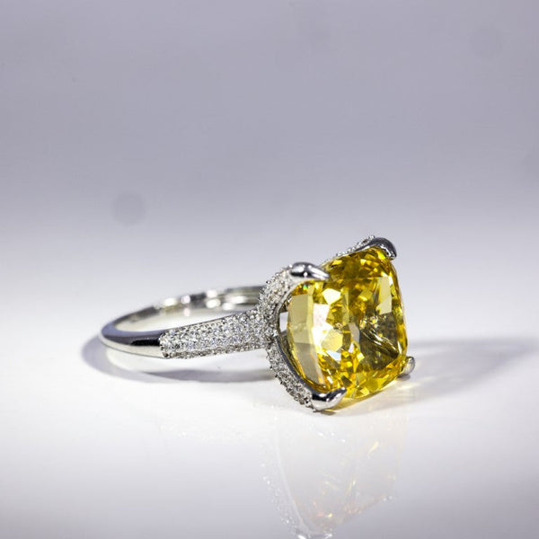 Golden Embrace Trillion-Cut Ring