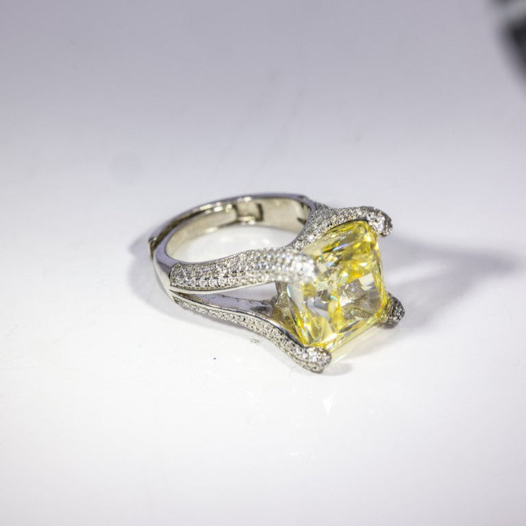 Starburst Yellow Diamond Ring